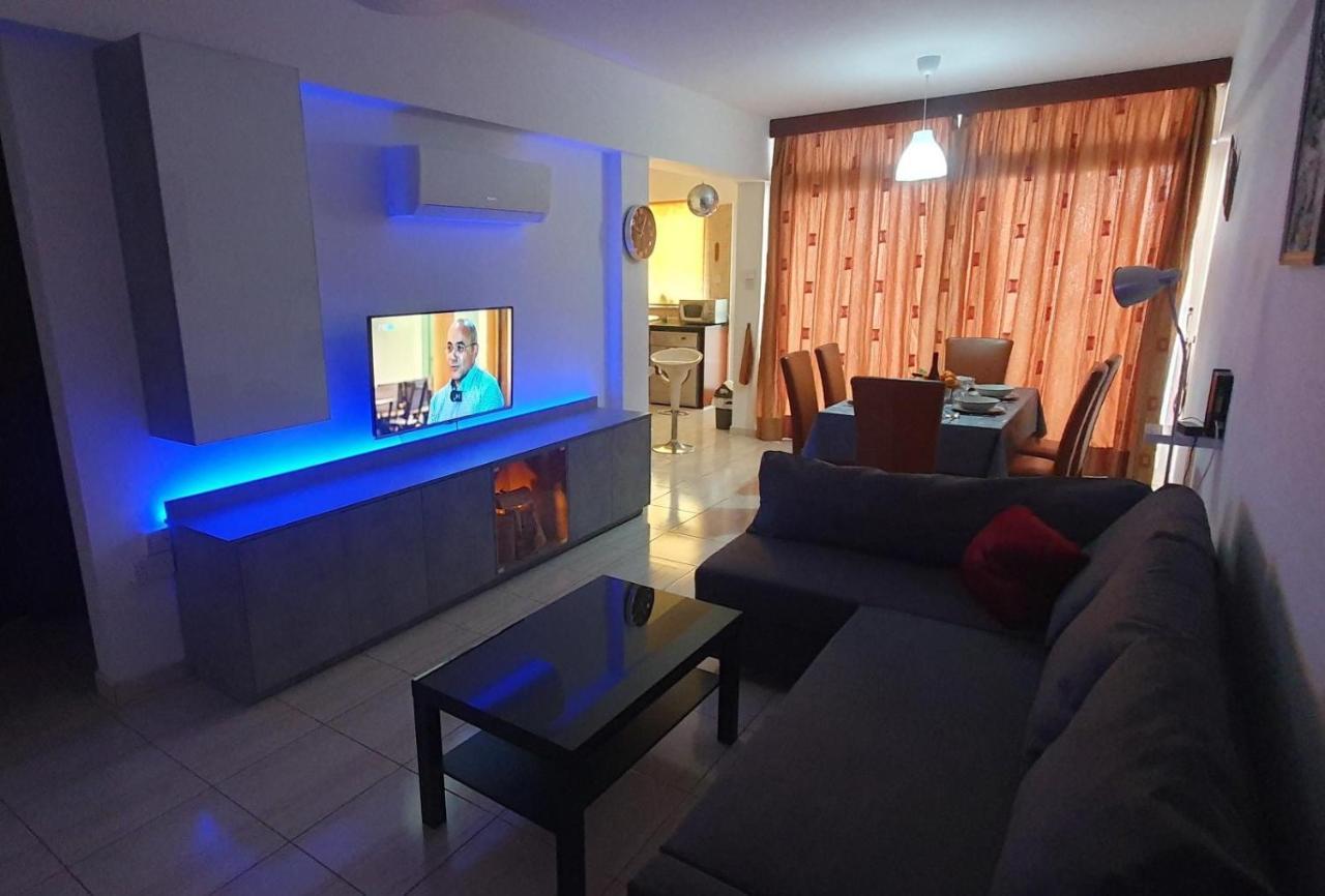 Vasilas Holiday Apartment #2 Larnaca Ngoại thất bức ảnh