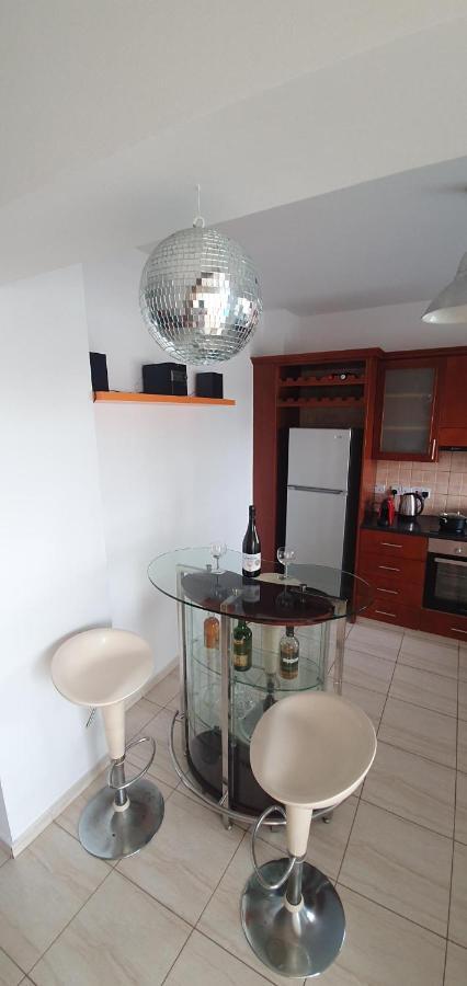 Vasilas Holiday Apartment #2 Larnaca Ngoại thất bức ảnh