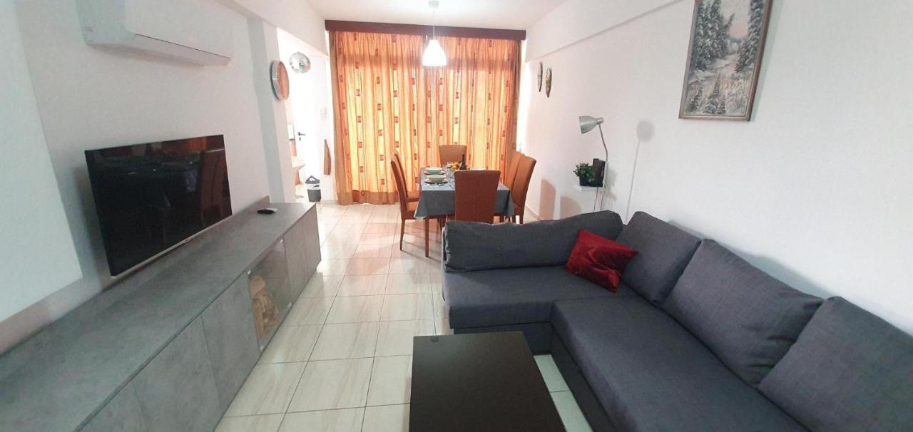 Vasilas Holiday Apartment #2 Larnaca Ngoại thất bức ảnh