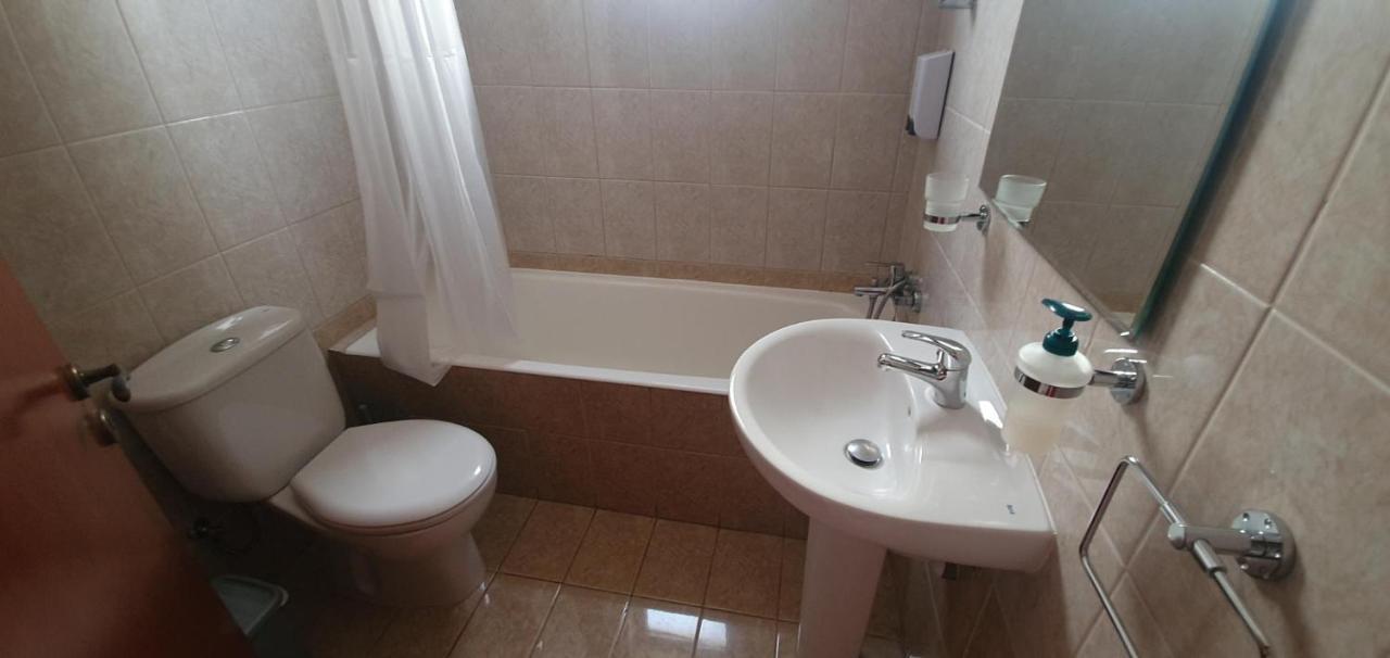 Vasilas Holiday Apartment #2 Larnaca Ngoại thất bức ảnh